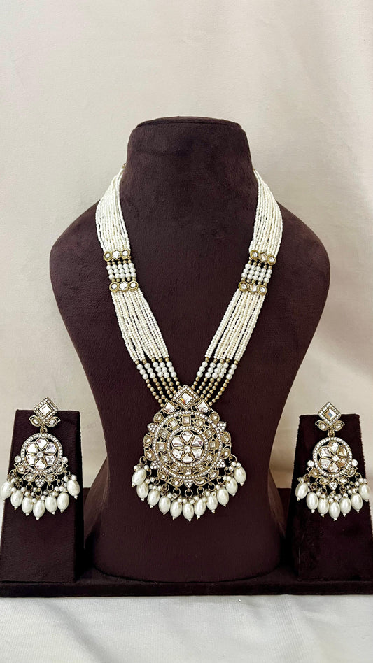 Monika Long White Haar